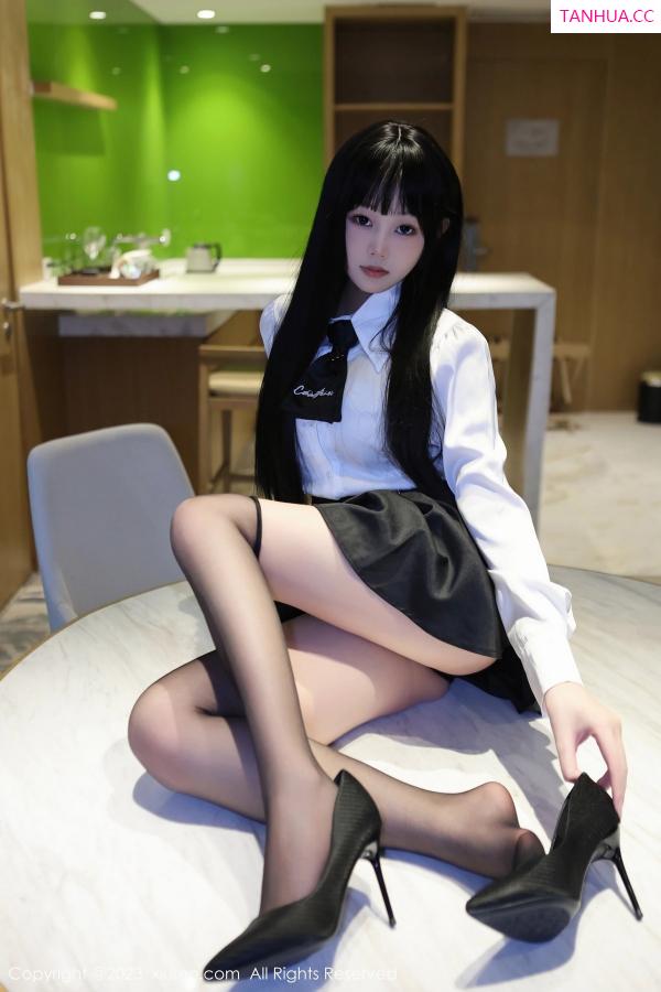   [XiuRen]高清写真图 2023.05.06 No.6685 早川京子 黑丝美腿第15张图片